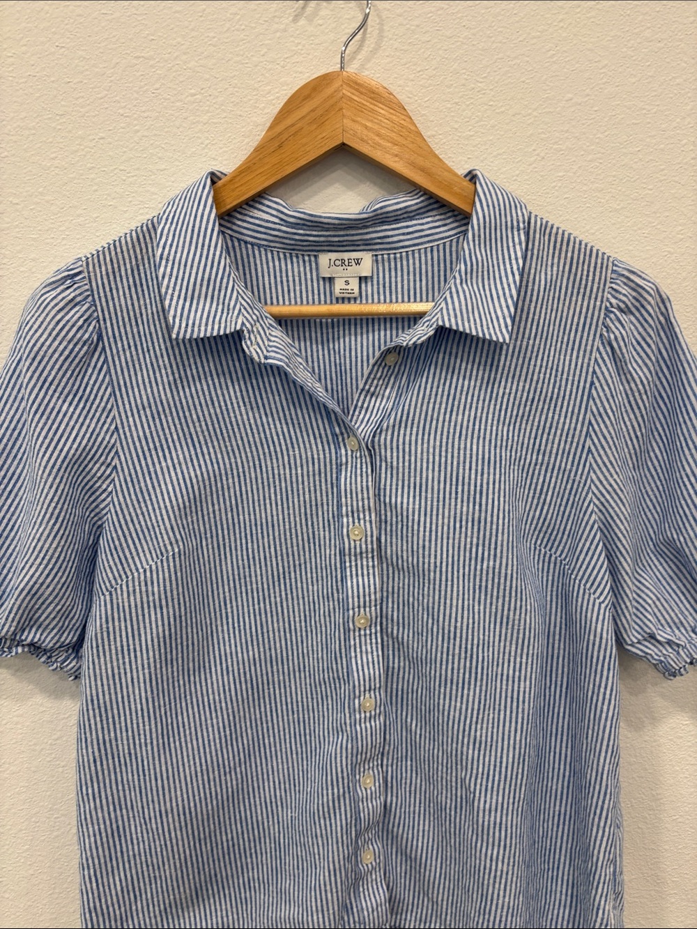 J. Crew Women’s Blue & White Striped Short-Sleeve Button Down Shirt Size S - Picture 3 of 8